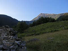 Il giorno dopo: partenza per il Tignolino , l'alpe è ancora nell'ombra